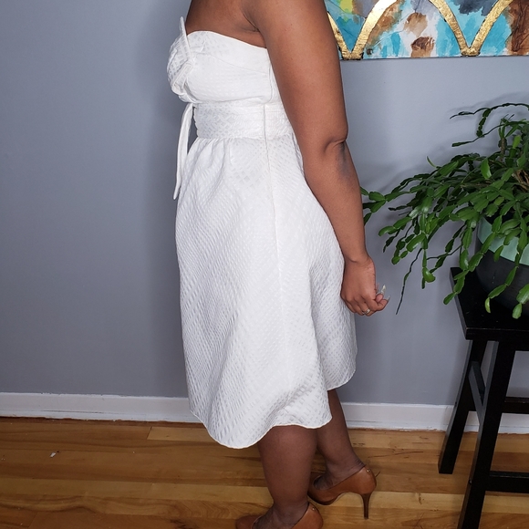 Dress - Picture 3 of 3